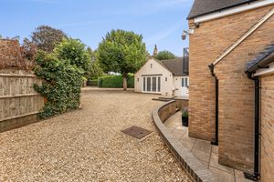 High Street Adderbury